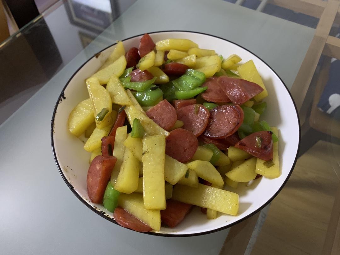 腊肠炒土豆