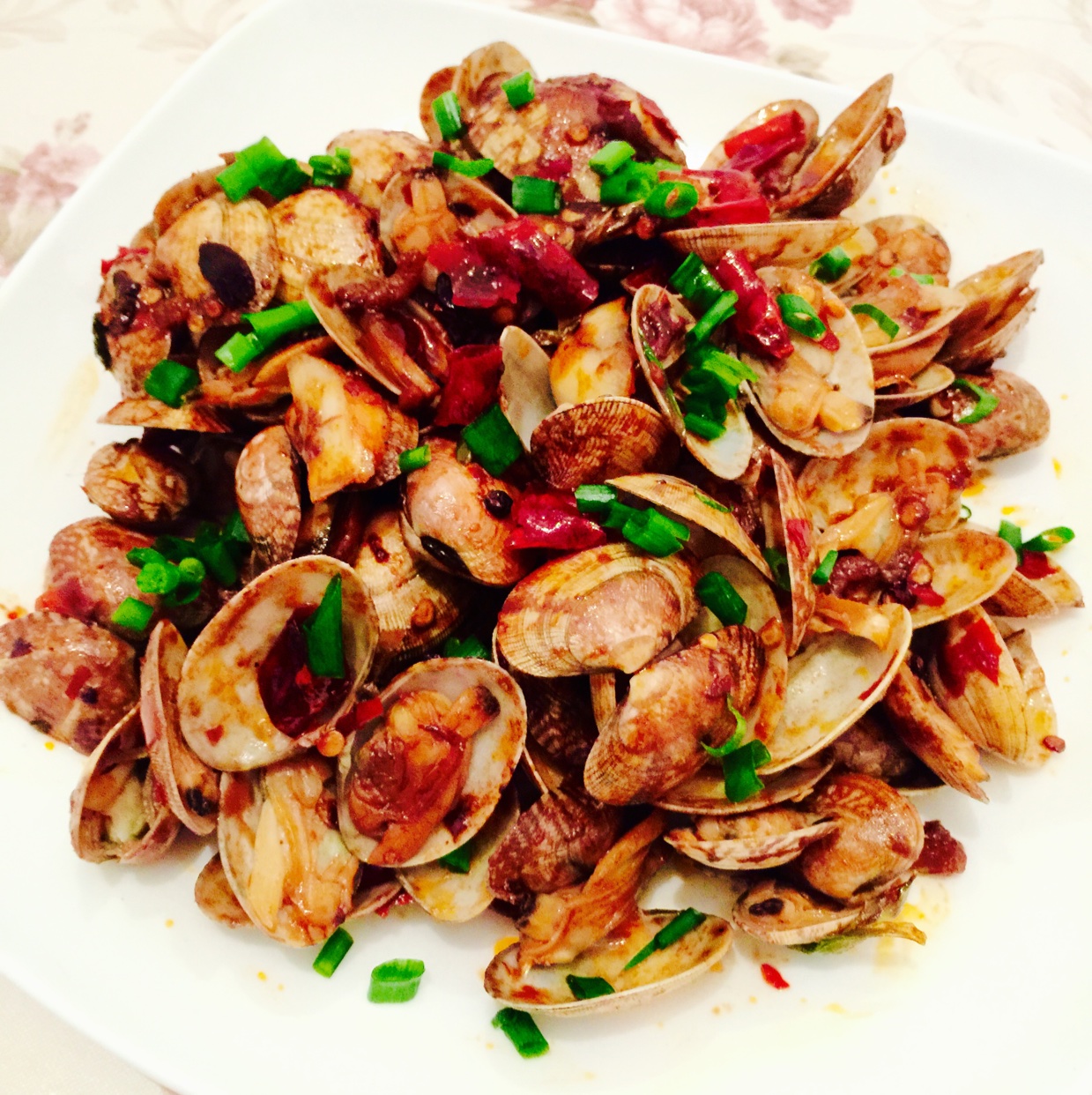 大腻腻腻腻腻腻做的辣炒花蛤