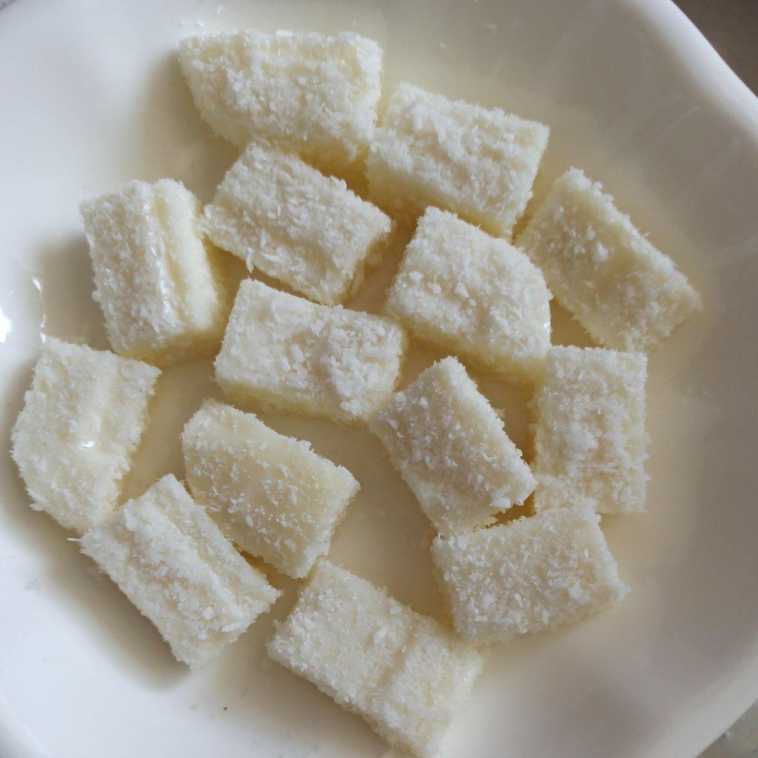 完胜85‘C的牛奶椰蓉小方