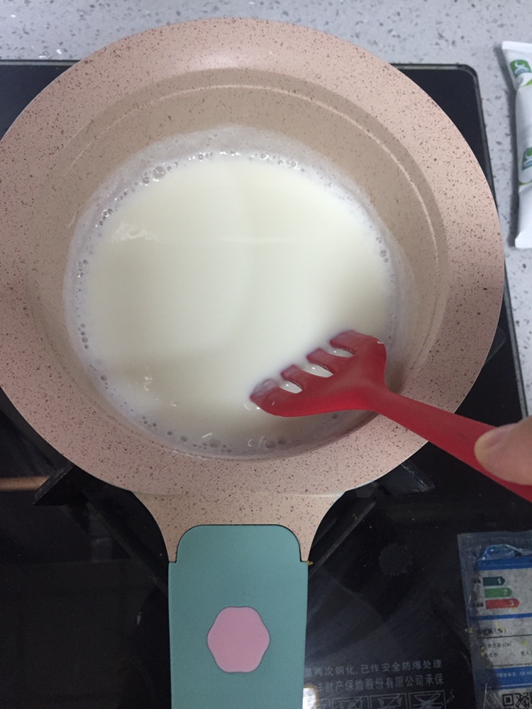 宝宝零食—牛奶小方的做法 步骤3