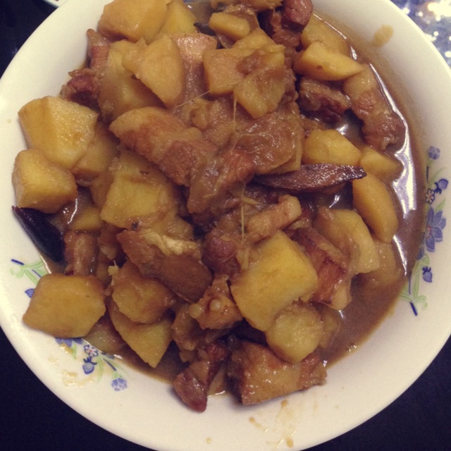 吃着碗里望着锅里的红烧肉