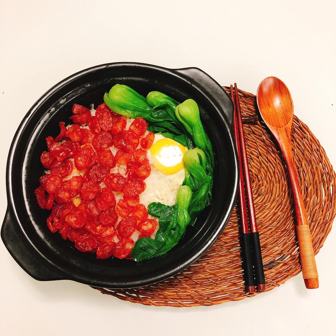 广式腊味煲仔饭