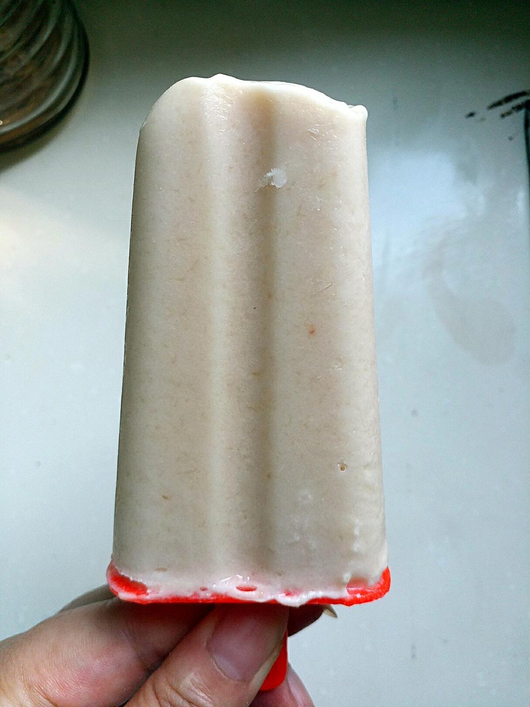 蜜桃奶油雪糕