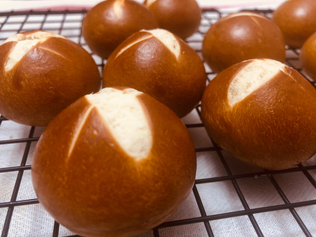 德式碱水面包｜一口碱水球｜超级快手｜免冷冻｜免发酵｜免手套膜