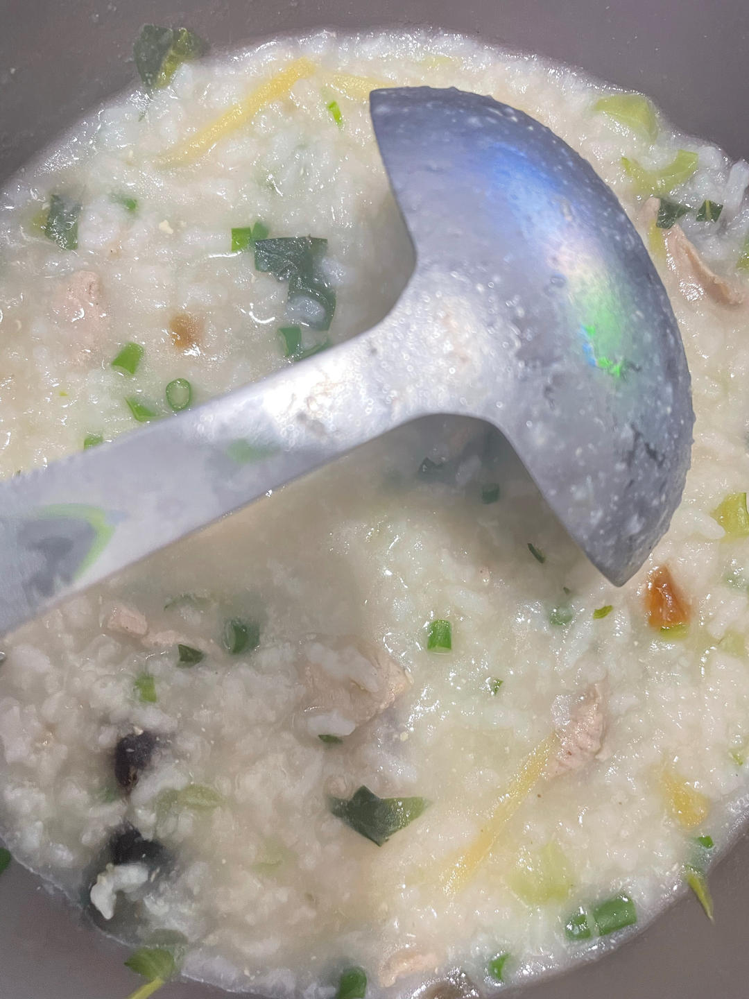 妈妈👩教我做的皮蛋瘦肉粥🥣简单快捷美味😋