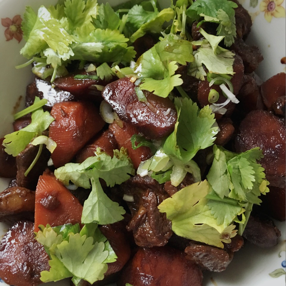 红焖羊肉炖胡萝卜