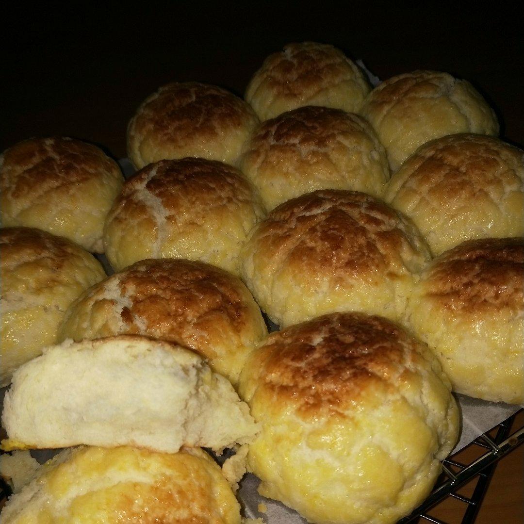 好吃到炸裂的港式菠萝包（附带制作酥皮的小视频）
