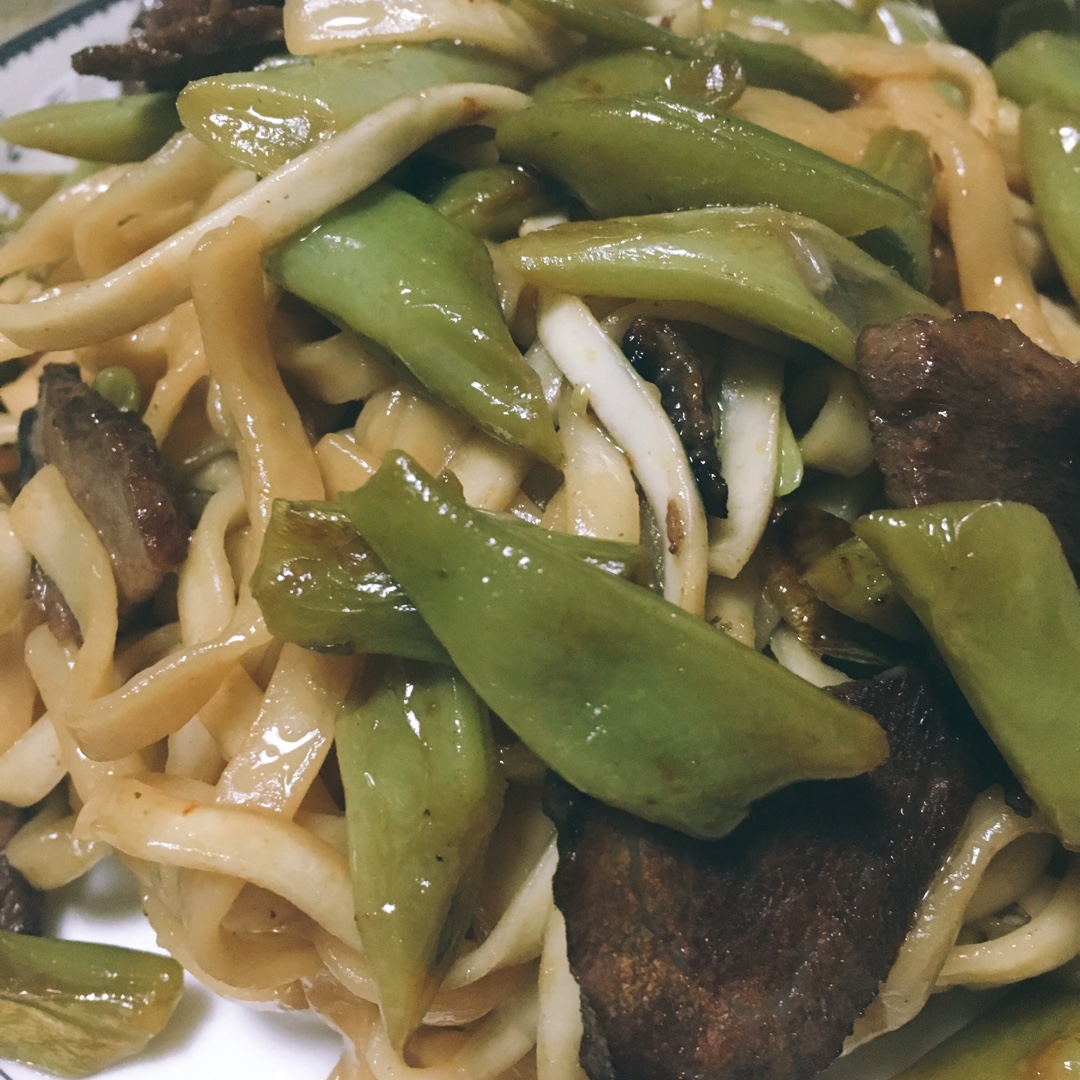 家常豆角焖面 Fried noodles with Bean