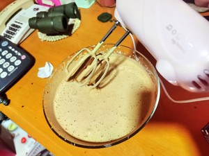 蓬松柔软的枣泥核桃糕的做法 步骤11