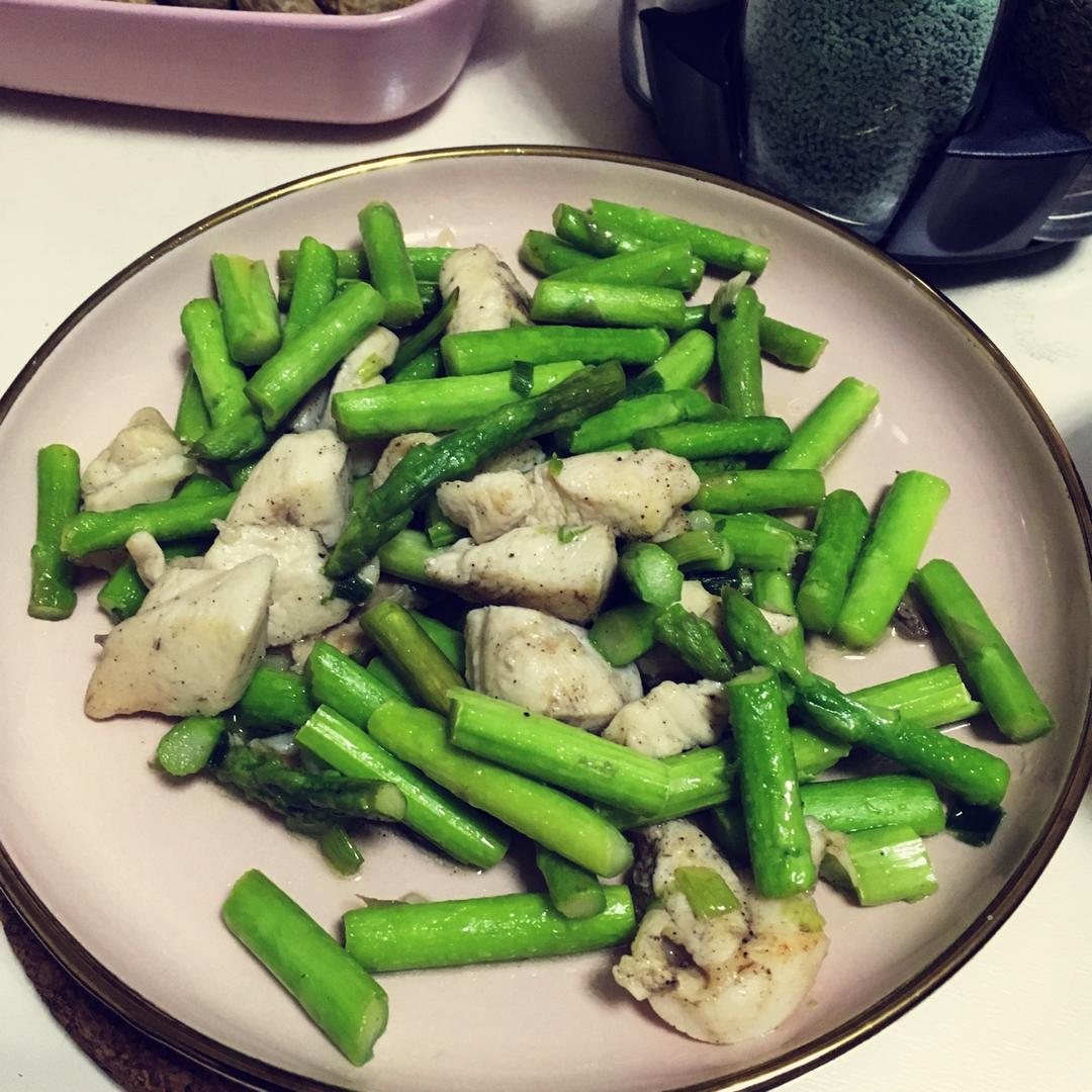 芦笋鸡肉减脂餐