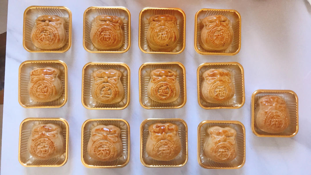 广式豆沙月饼（75克、50克、各种规格都有）