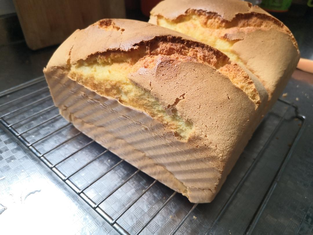 复刻最近很🔥的金枕蛋糕