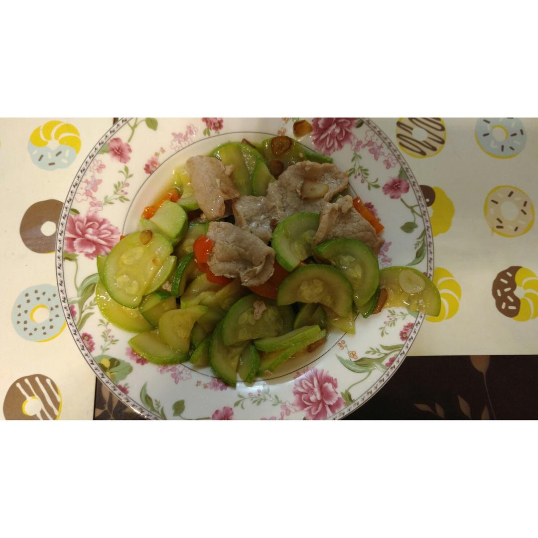 西葫芦炒肉片