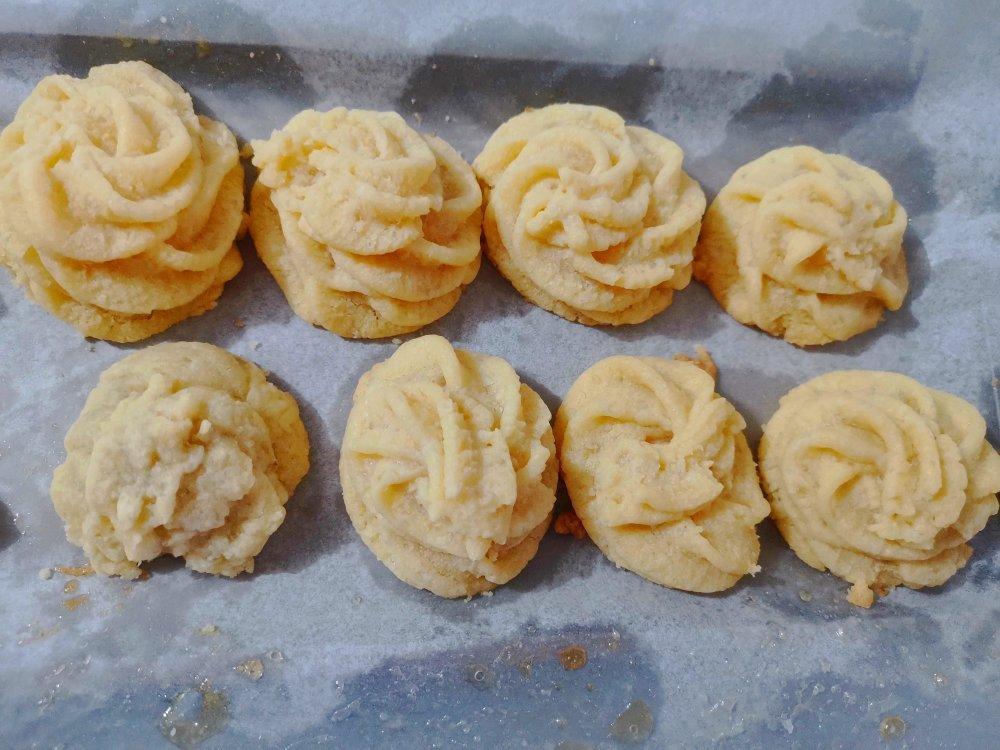 一抿即化酥到掉渣的珍妮曲奇云顶小花/烘焙视频饼干篇1