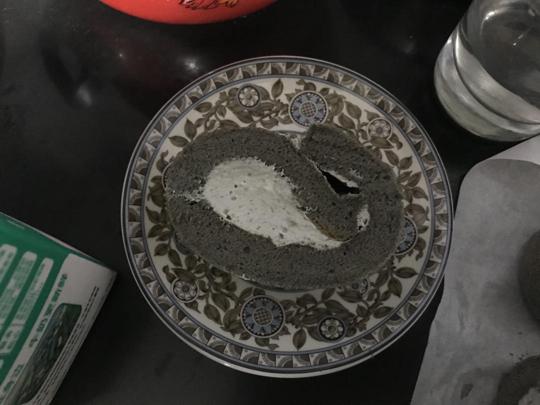 黑芝麻蛋糕卷