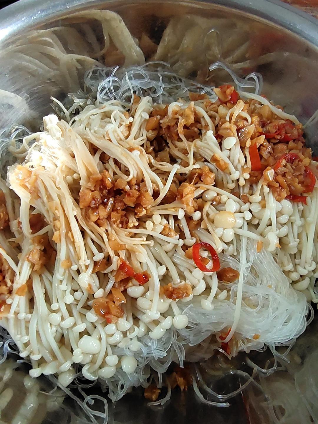 夜宵党“香辣蒜蓉酱”（蒜蓉虾，烤扇贝，生蚝，粉丝花甲，金针菇）