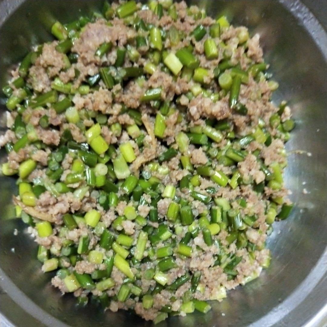 干饭人必学的蒜苔炒肉沫