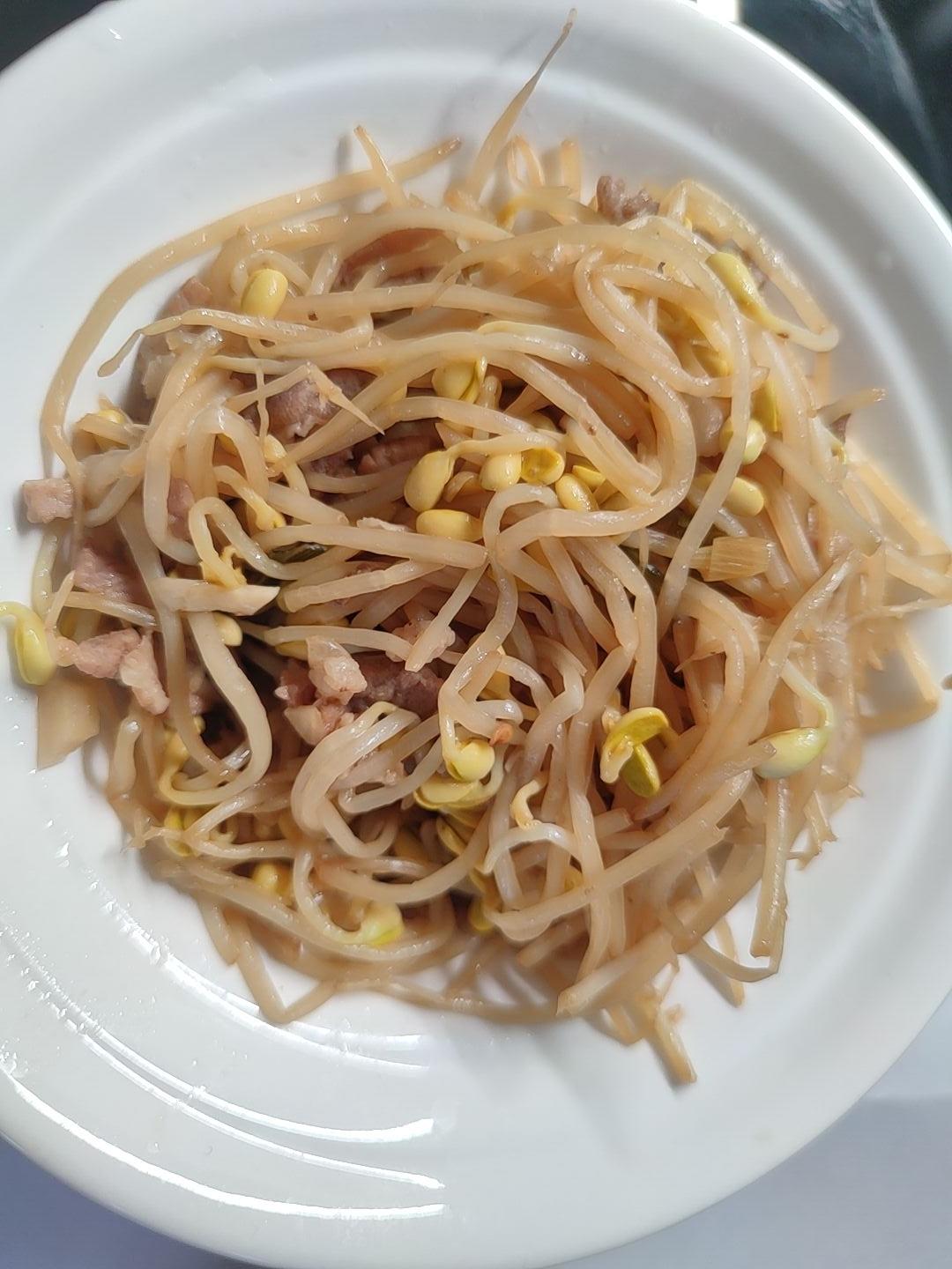 黄豆芽炒肉丝