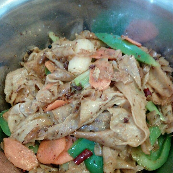 馋嘴小食| 自制麻辣豆皮