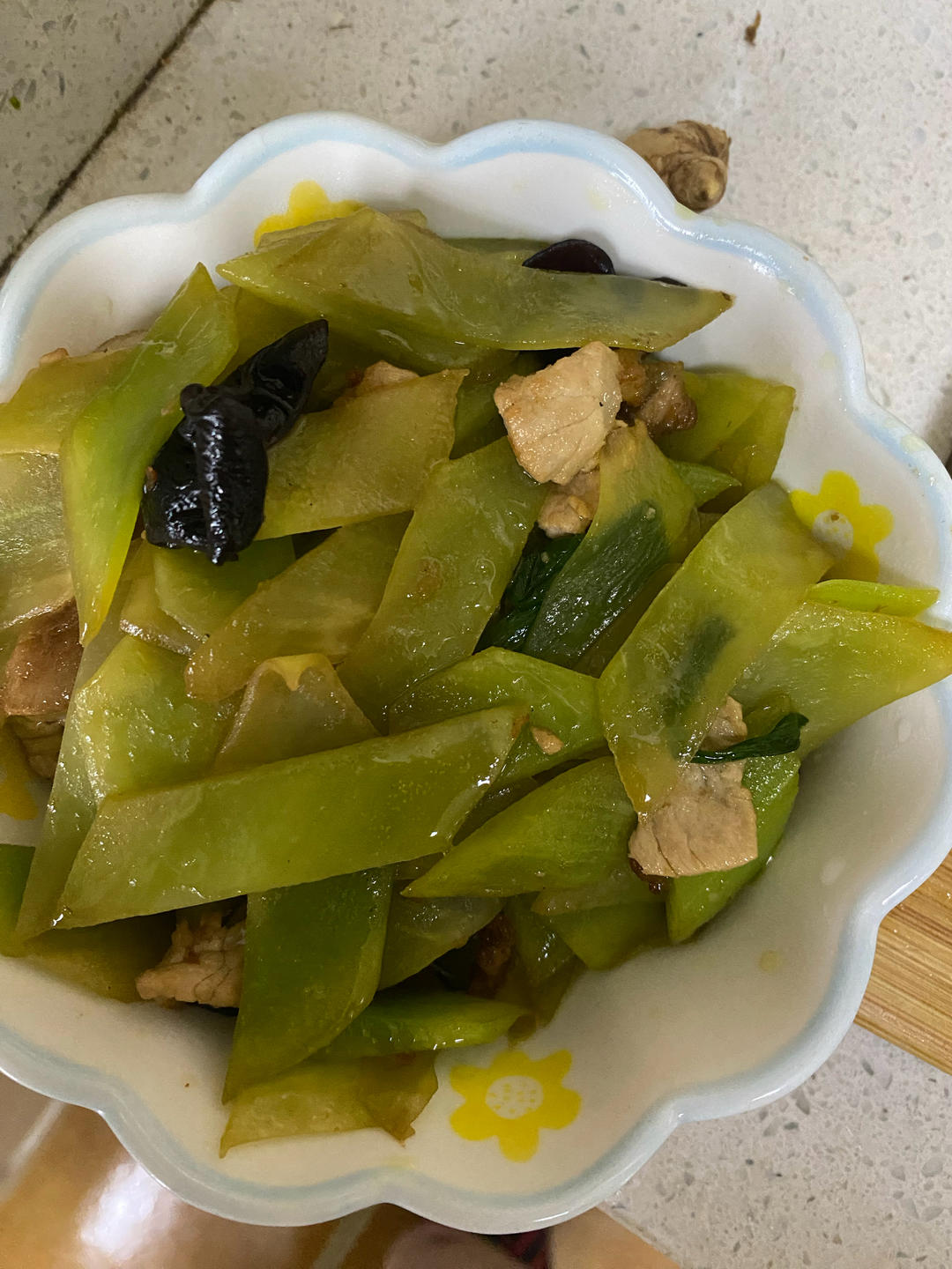 青笋木耳肉片