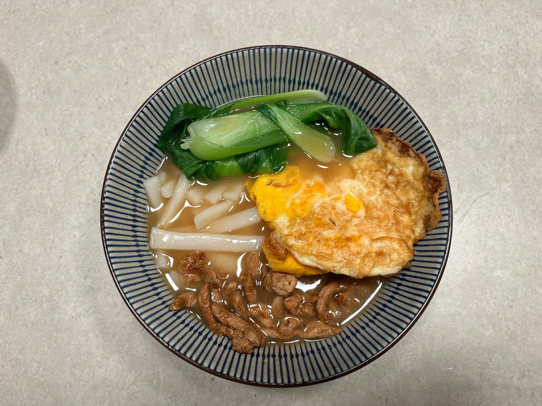 【白菜肉丝年糕汤】