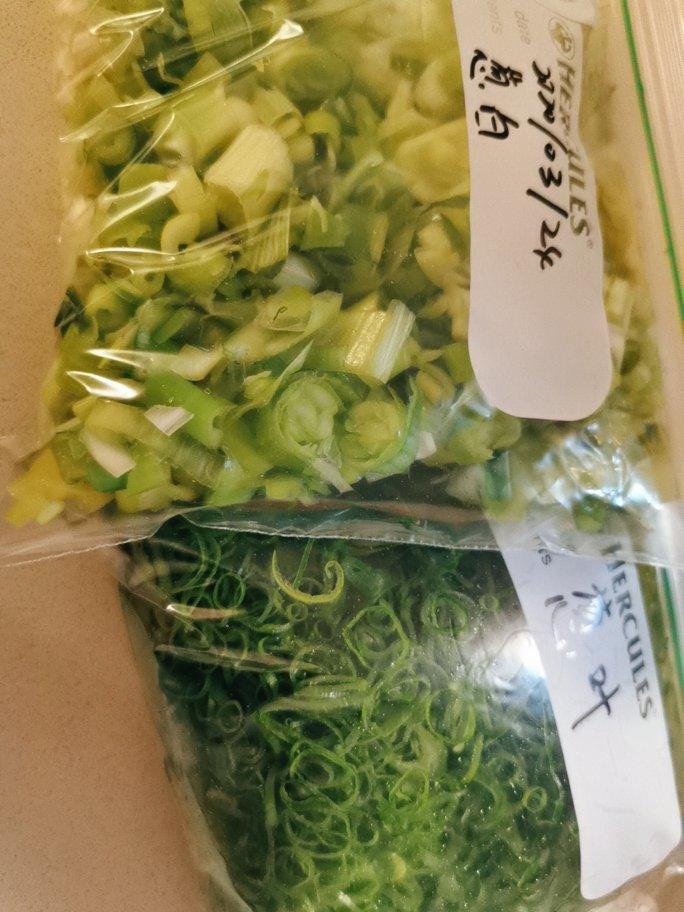 超详细的小葱的处理和长期保存，大葱香菜蒜苗等可用