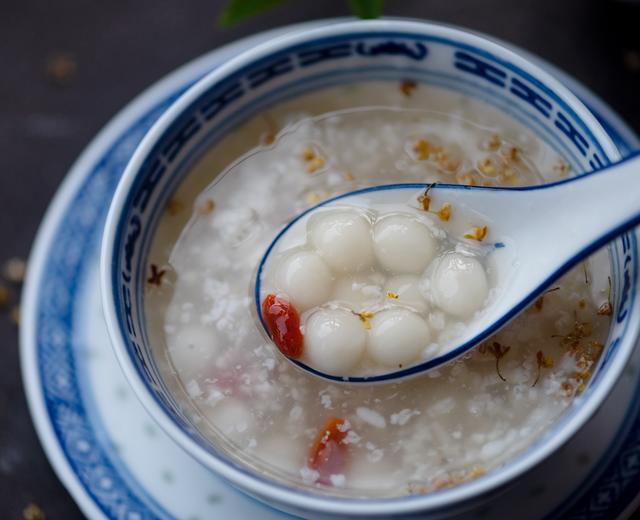 桂花酒酿圆子，自己做的圆子才好吃