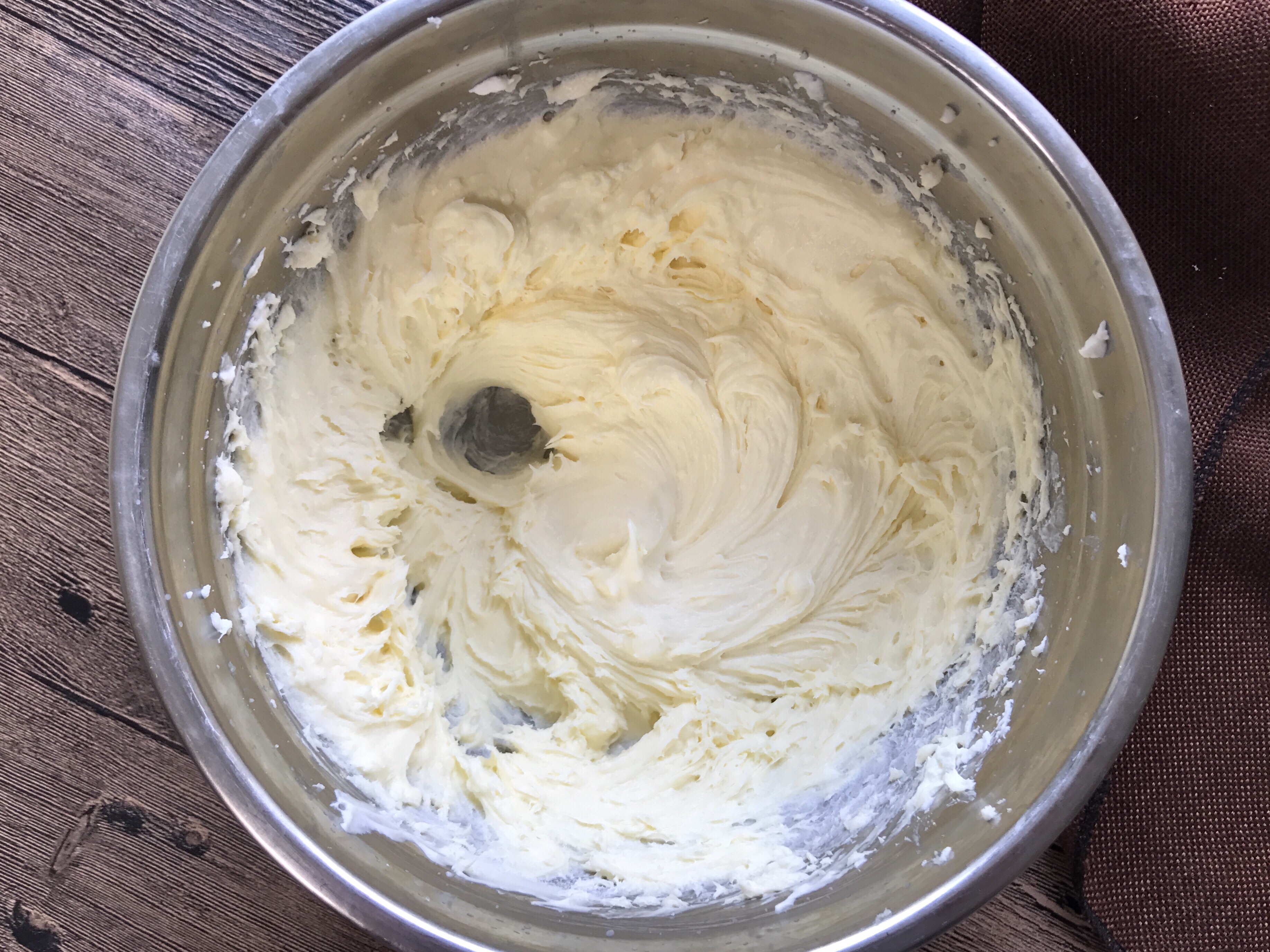 kiri奶油芝士食谱-大理石芝士蛋糕的做法 步骤2