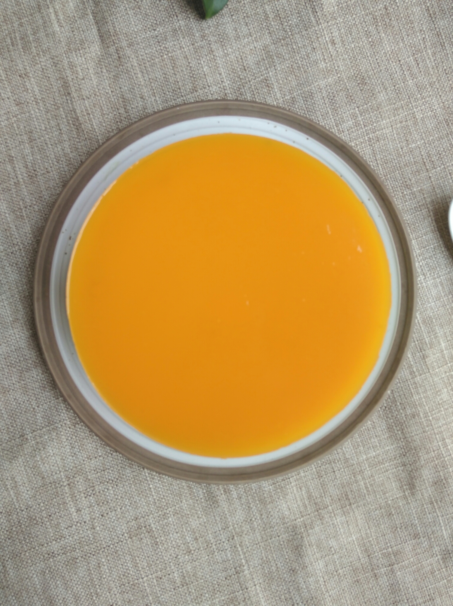 入夏一定要吃的抹茶芒果乳酪慕斯的做法 步骤5
