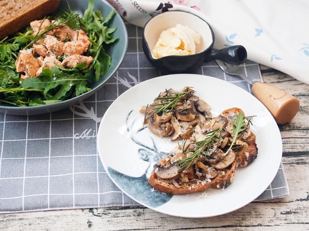 迷迭香烤蘑菇&蘑菇tartine