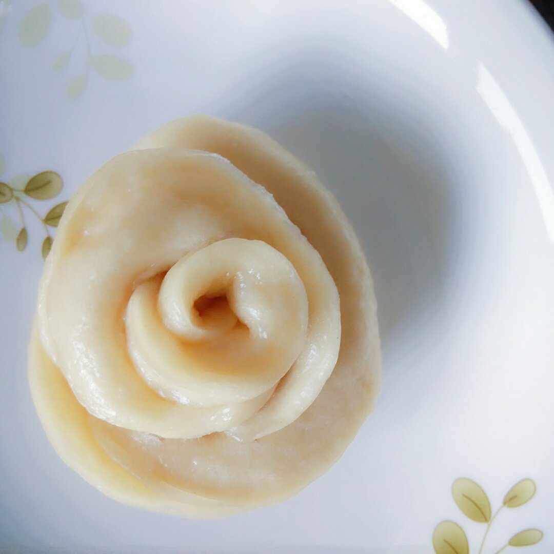 牛奶黑芝麻玫瑰馒头
