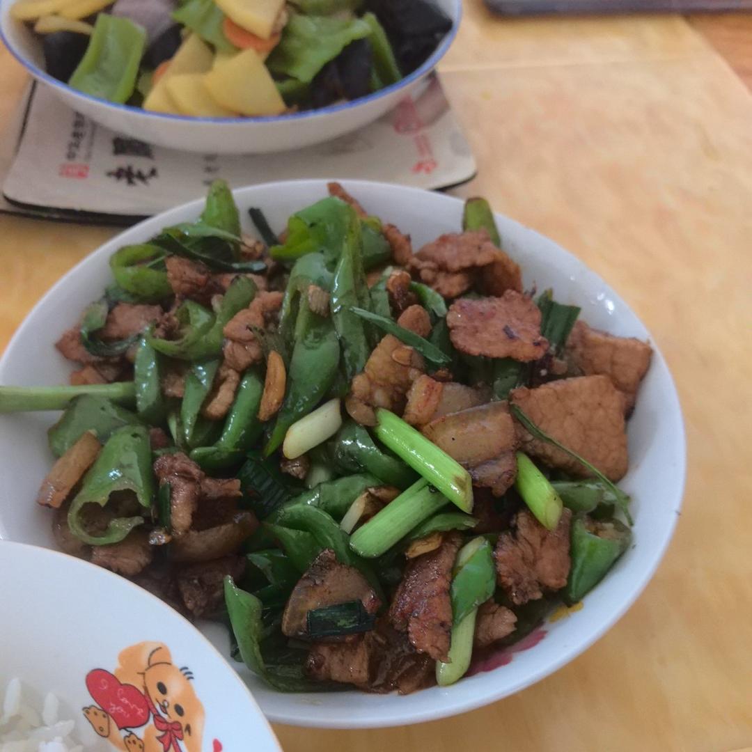 厨师长教你：“小炒肉”的家常做法，家常味很浓郁，先收藏起来