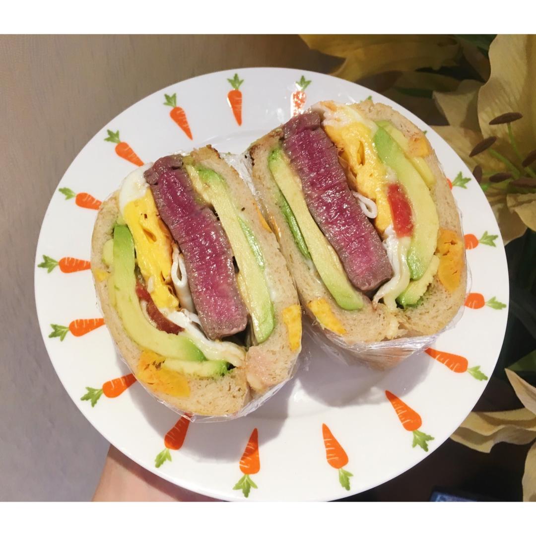 如何做超厚的沼三明治~详细tip！牛油果鸡蛋午餐肉三明治~