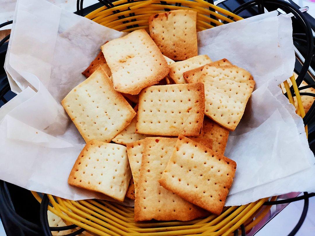 无鸡蛋无黄油的咸味土豆饼干
