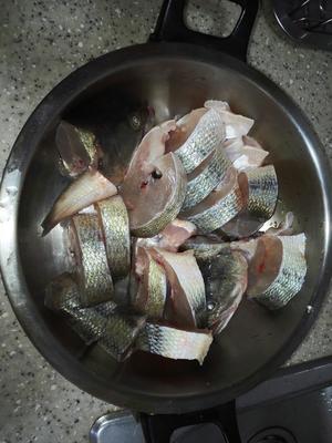 苏式熏鱼的做法 步骤2
