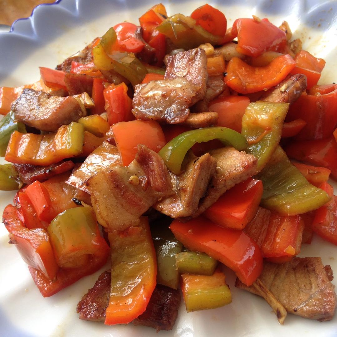 成都人家里的青椒回锅肉