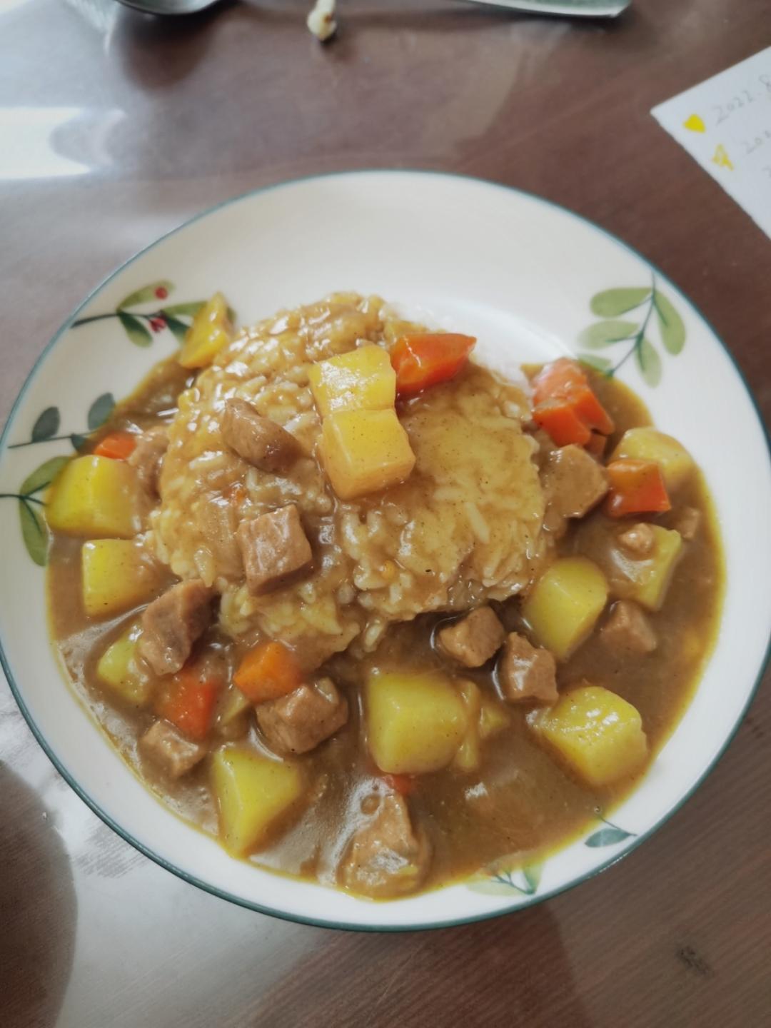咖喱牛肉（牛腩）