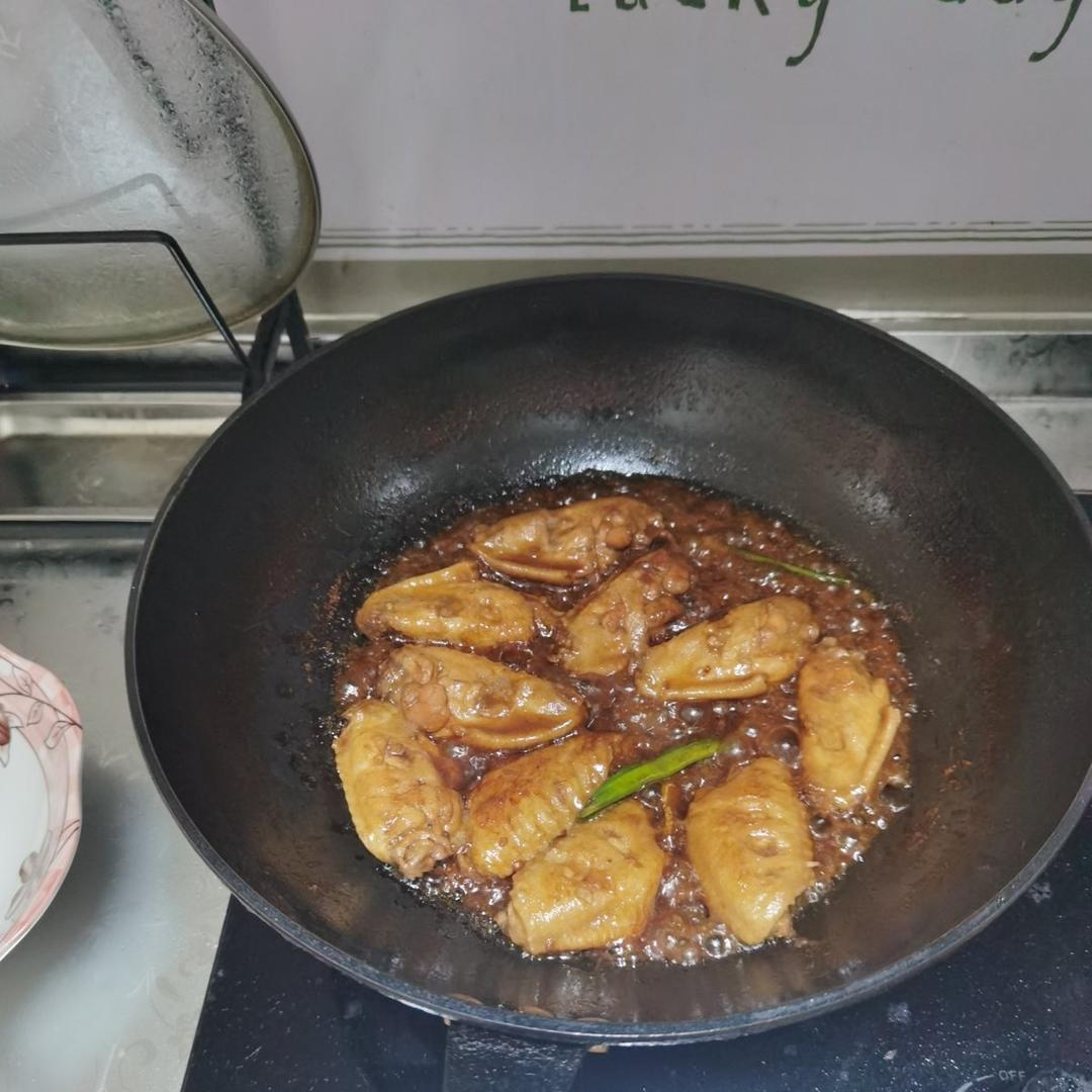外婆教我的红烧鸡翅·连汤汁都狠好吃！！！