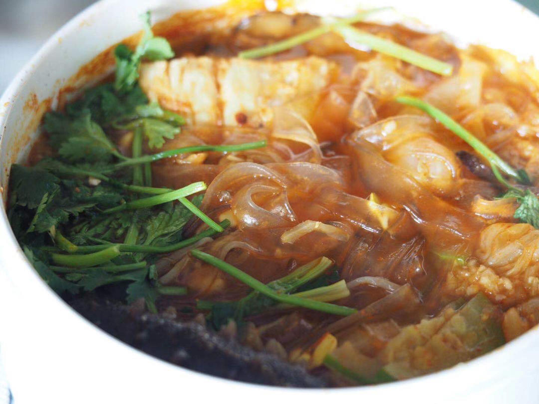 辣白菜豆腐粉丝汤