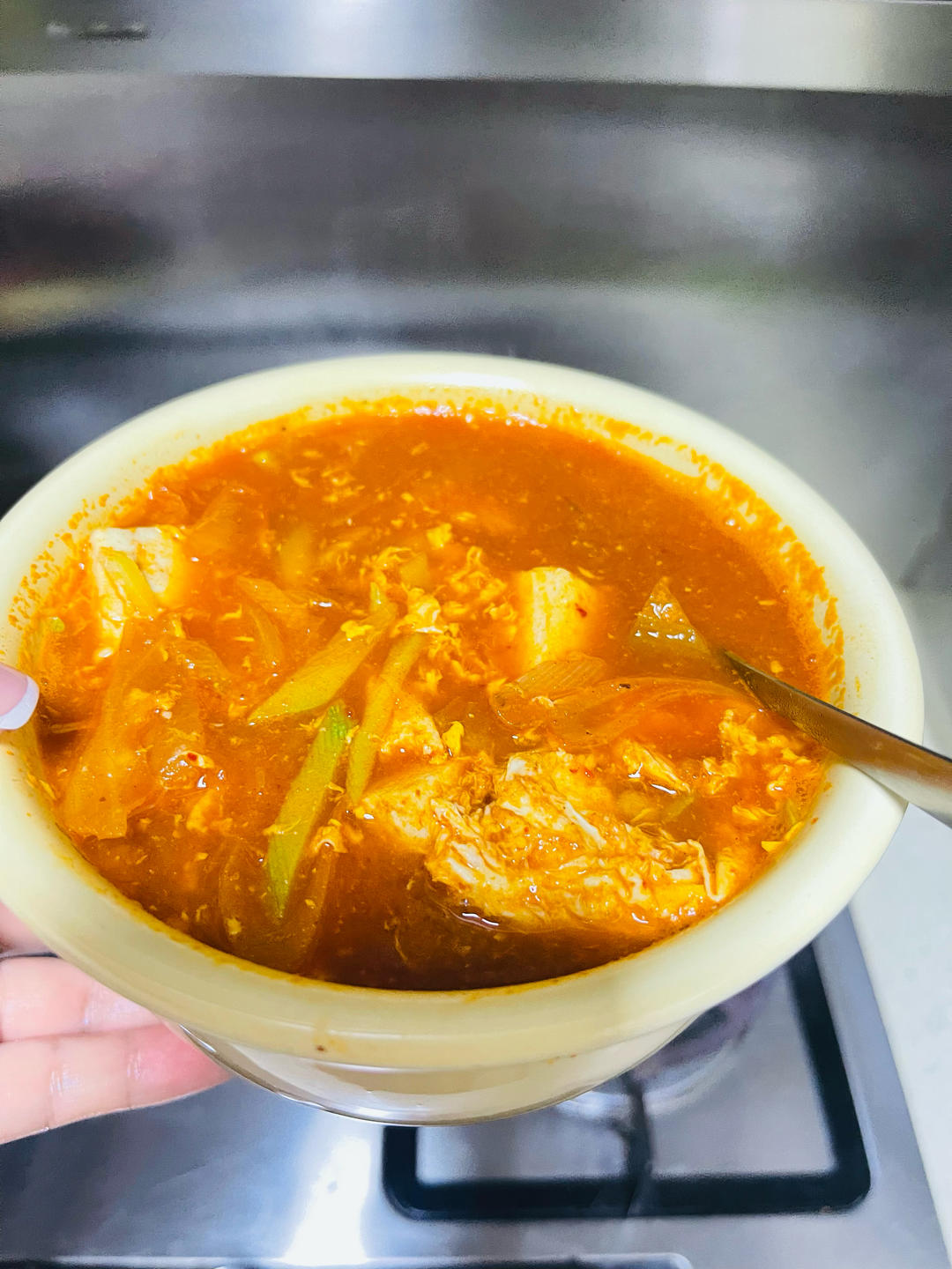 辣白菜豆腐汤的做法