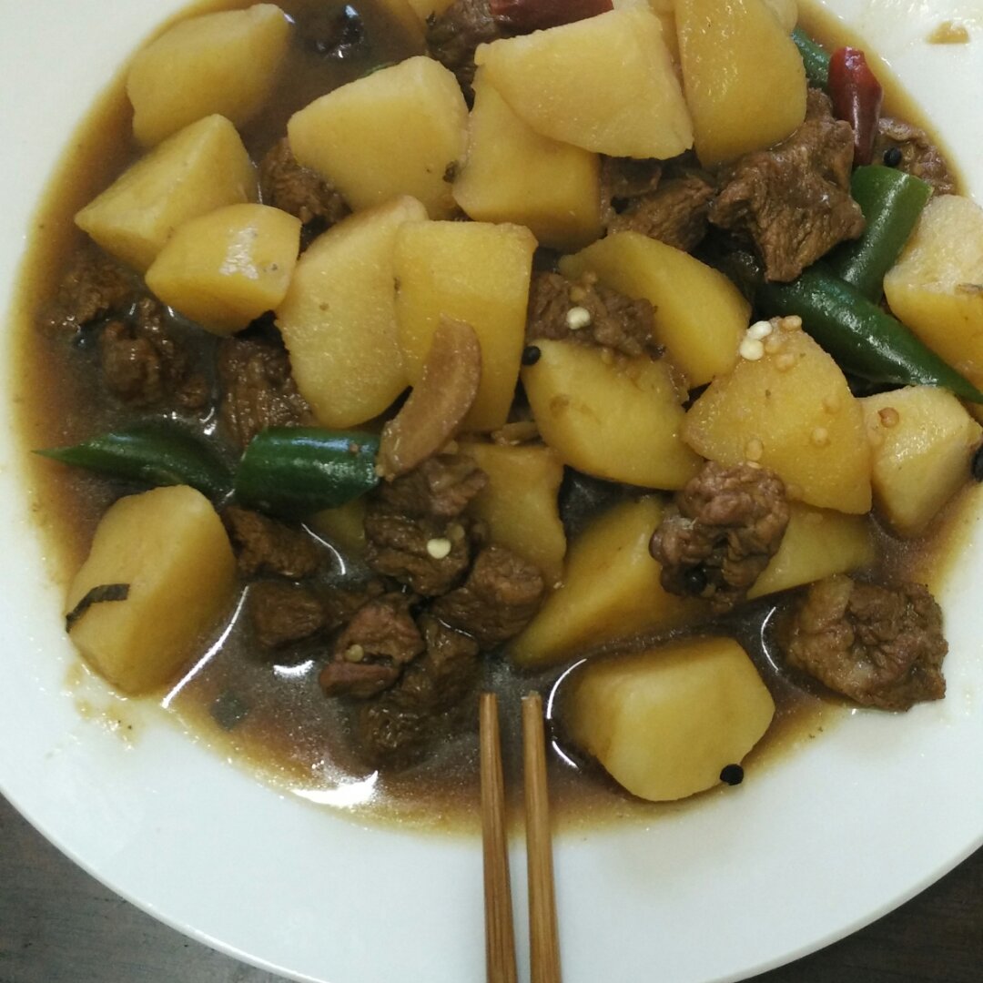 土豆胡萝卜烧牛肉