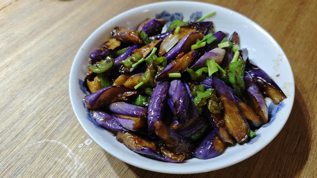 想茄子做好不变色、不浪费油，看这里