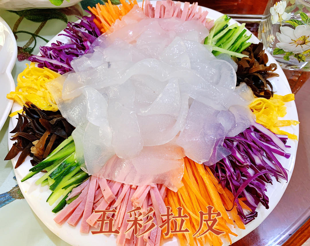 【东北五彩大拉皮】真没想到，这种东北凉皮能在家做！