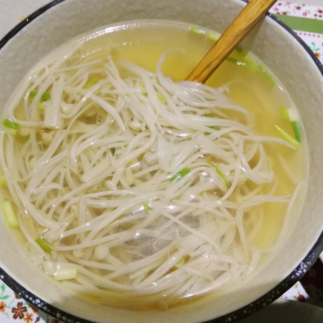 金针菇瘦肉汤