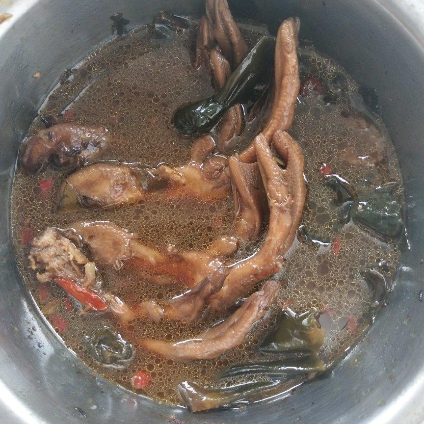 完爆小吃摊之卤鸭爪