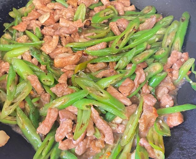今天吃辣椒炒肉的做法