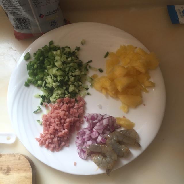 菠萝海鲜饭的做法 步骤5