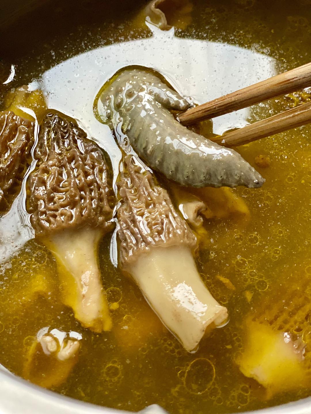 小美羊肚菌鸡汤的做法