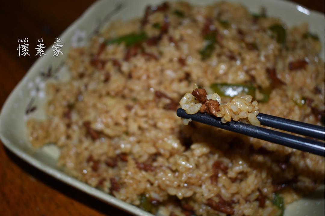 尖椒（青椒）肉丝炒饭