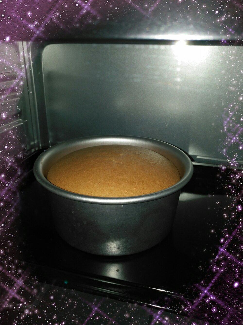 超简单完美戚风蛋糕（6寸2蛋）附打发、翻拌、脱模视频